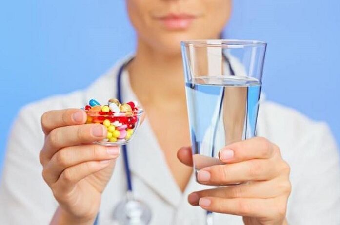 el médico recomienda pastillas para la prevención de lombrices