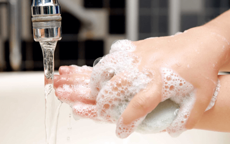 lavado de manos para prevenir gusanos